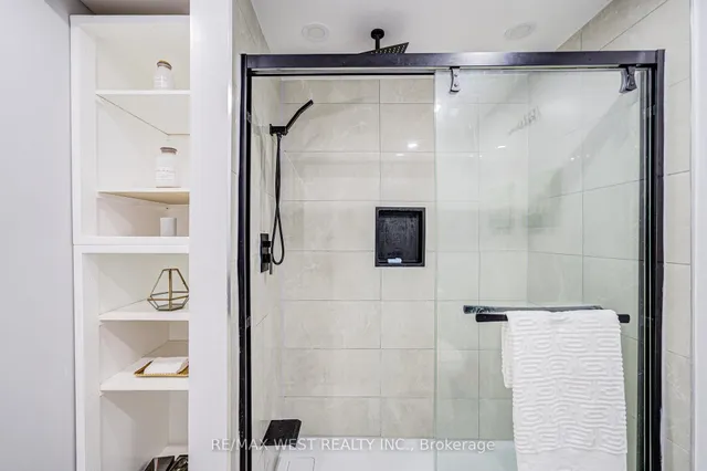 Additional image 30 of 65 Belmont Dr