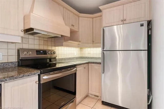 Additional image 10 of 161 Howard Ave