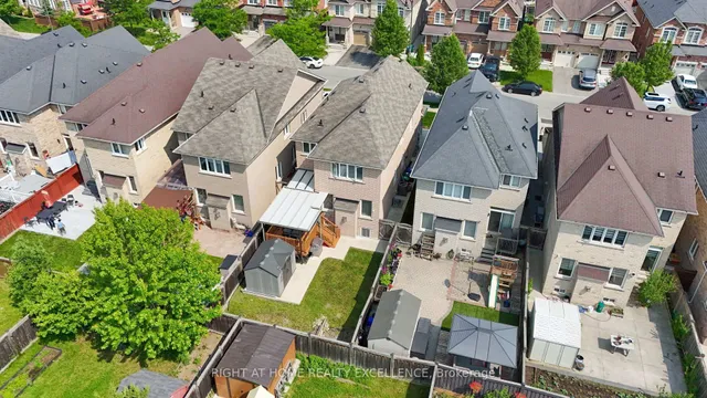 Additional image 44 of 32 Matthew Harrison St