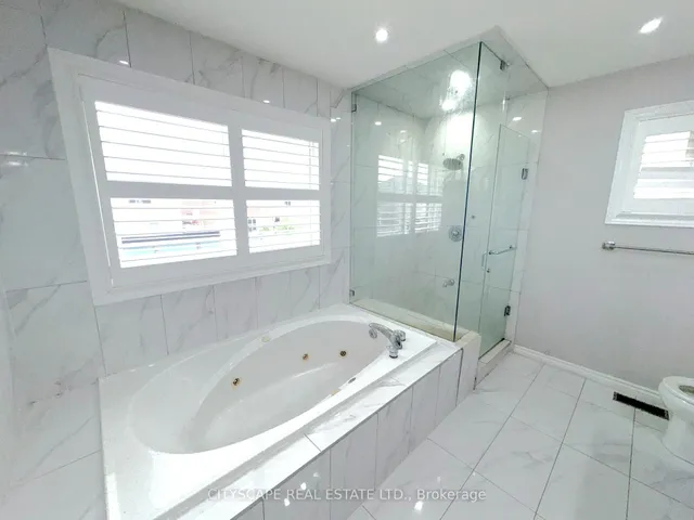 Additional image 18 of 19 Bottlebrush Dr