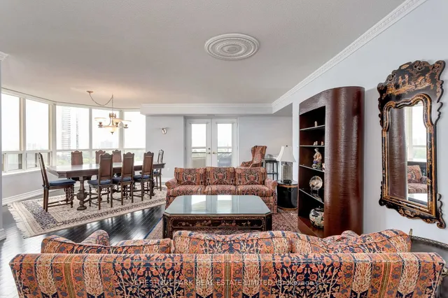 89 Skymark Dr Unit 1113