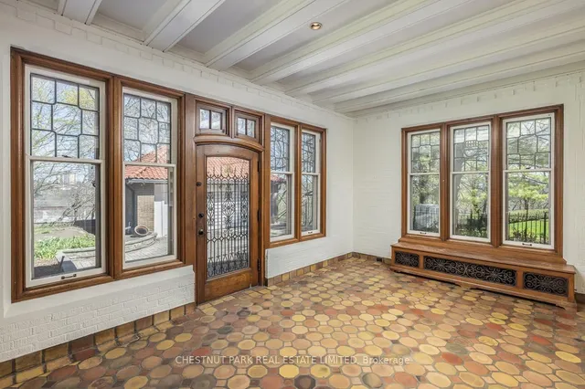 Additional image 19 of 208 Roxborough Dr