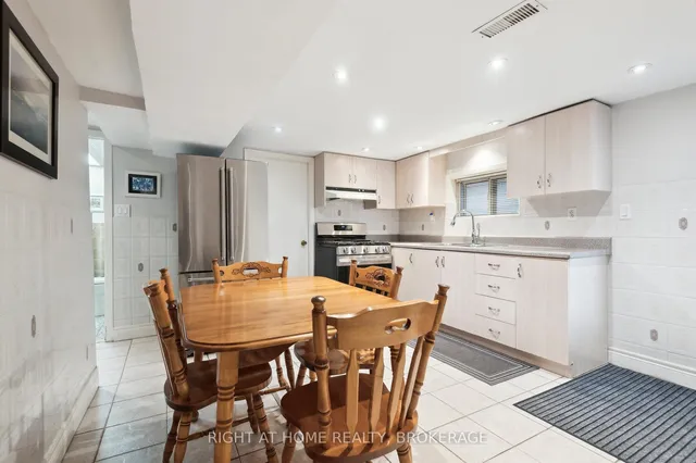 Additional image 34 of 812 Gladstone Ave