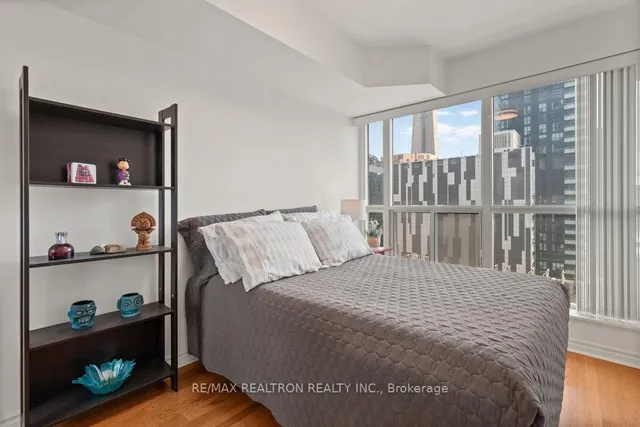 Additional image 15 of 250 Wellington St Unit 1232