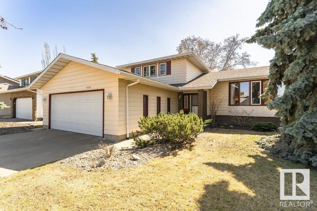 11245 34A AV NW|Edmonton, Alberta T6J3M4