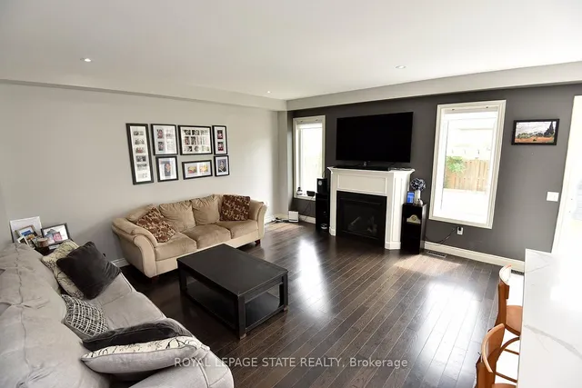 Additional image 11 of 82 Chaumont Dr