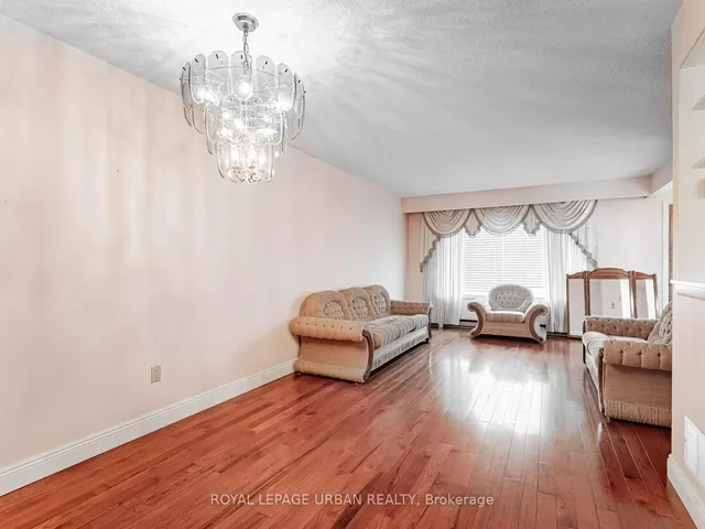 Additional image 8 of 122 Hildenboro Sq