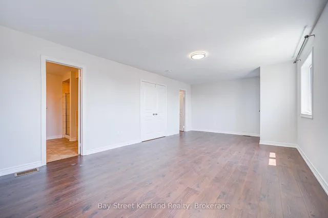 Additional image 34 of 3032 Eighth Line