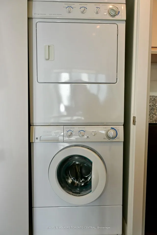 Additional image 27 of 770 Bay St Unit 2504