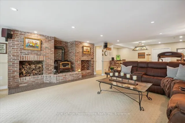 Additional image 32 of 5590 STEELES Ave