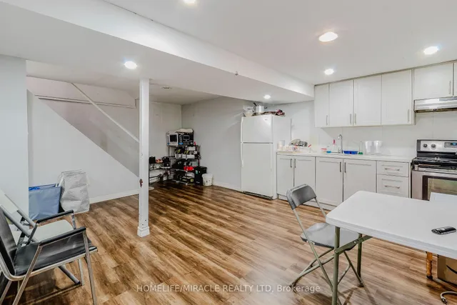 Additional image 14 of 33 Flamingo Cres