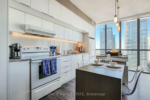 Additional image 5 of 110 Charles St Unit 3204