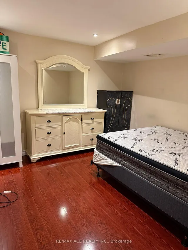 Additional image 40 of 38 Pottery Cres