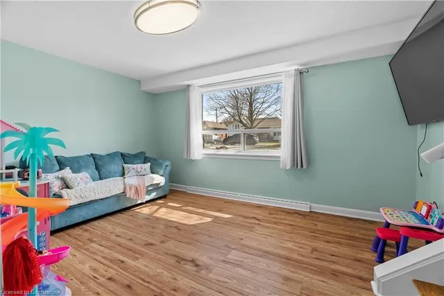 Additional image 16 of 1013 Brucedale Ave