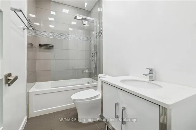 Additional image 41 of 39 Sunrow Gate