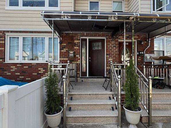 5930 69th Pl, Flushing, NY 11378