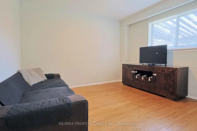 Additional image 19 of 3323 Homark Dr