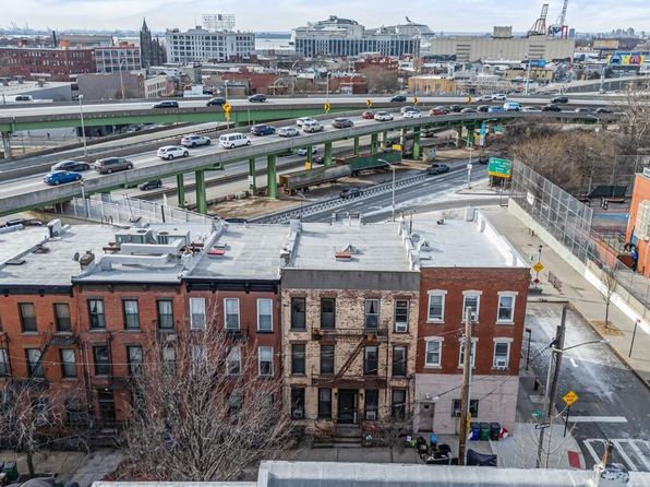 656 Henry Street, Brooklyn, NY 11231