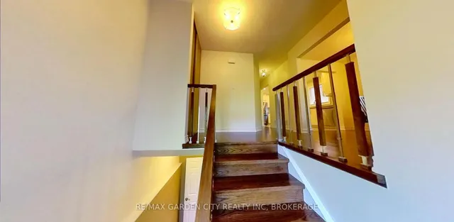 Additional image 4 of 101 Winter Gardens Tr