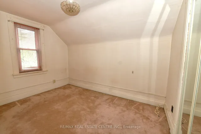 Additional image 14 of 25 GUELPH St