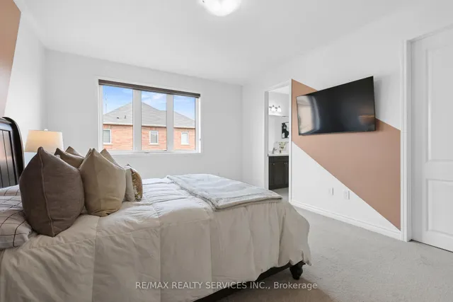 Additional image 27 of 26 Troyer St