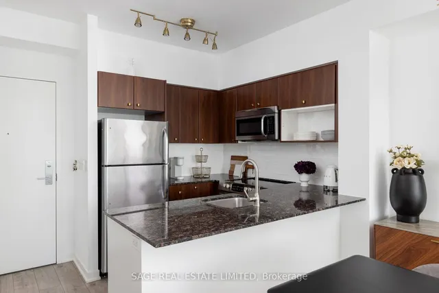 Additional image 16 of 150 East Liberty St Unit 1601