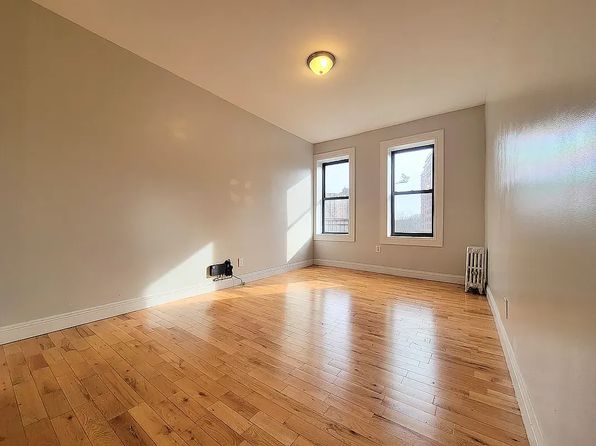 184 Nagle Ave #5C, New York, NY 10034