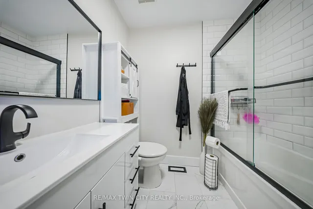 Additional image 12 of 391 Pioneer Dr Unit 3