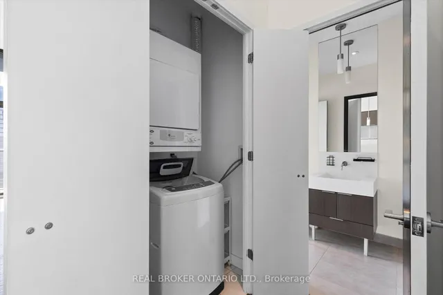 Additional image 26 of 110 Charles St Unit PH 4403