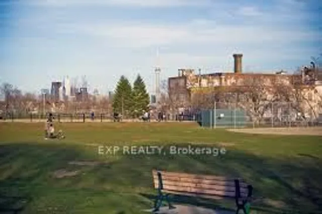 Additional image 16 of 32 Columbus Ave