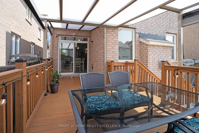 Additional image 40 of 32 Matthew Harrison St