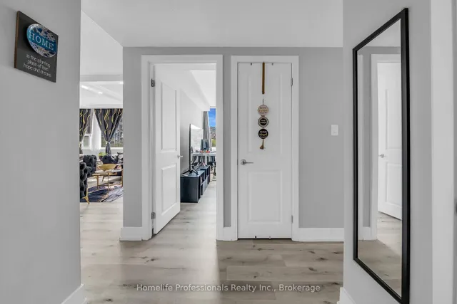 Additional image 3 of 120 Duke St Unit 704