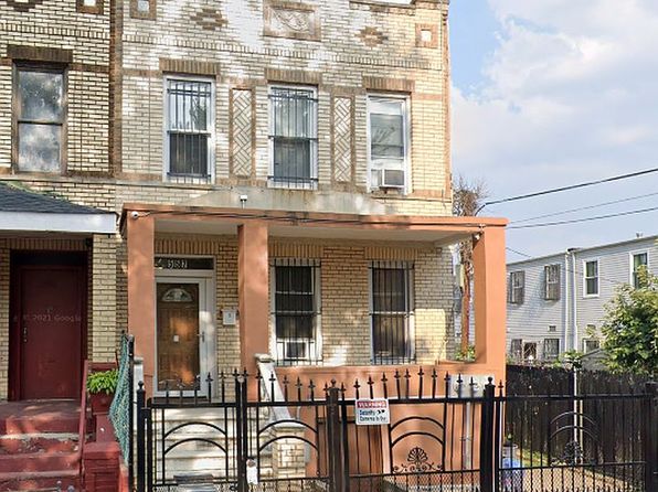 557 Snediker Ave, Brooklyn, NY 11207