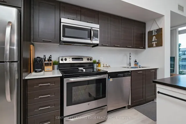 Additional image 8 of 2212 LAKESHORE Blvd Unit 811