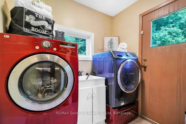 Additional image 24 of 60 Springbank Cres