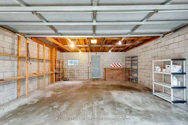 Additional image 31 of 30 Mould Ave