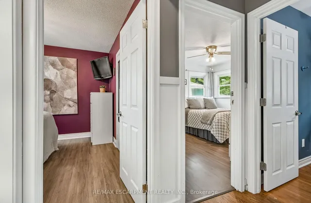 Additional image 12 of 50 Sandalwood Ave