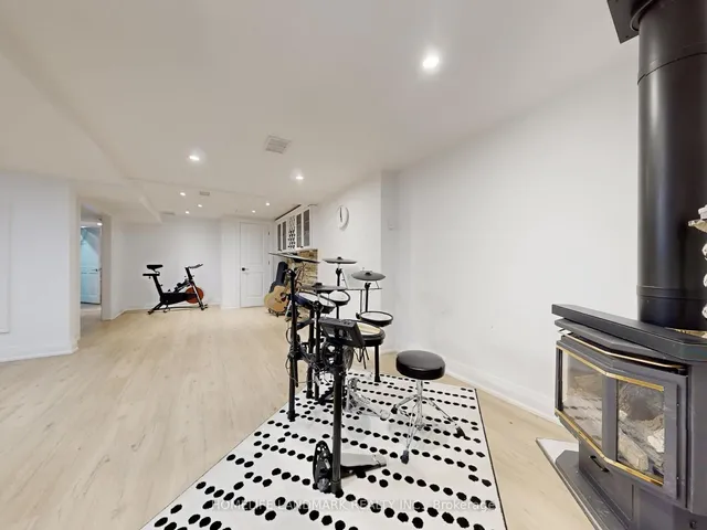 Additional image 37 of 168 Kingsbridge Garden Circ