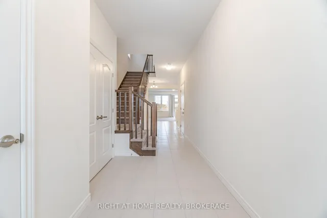 Additional image 3 of 30 Zoe Lane