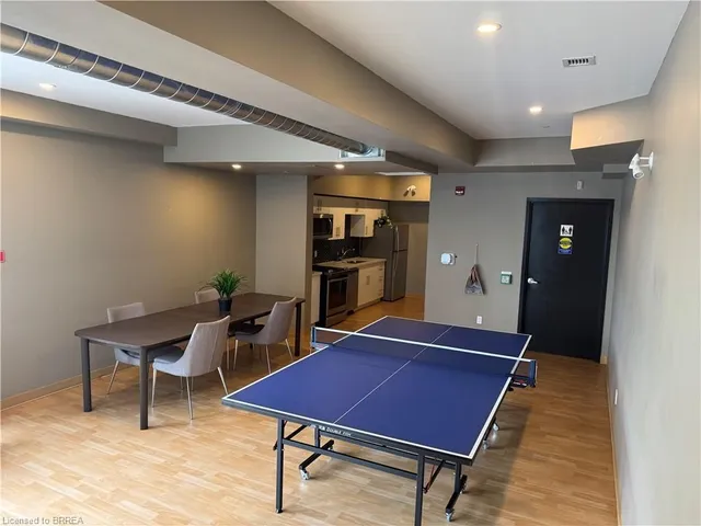 Additional image 19 of 690 King St Unit 406