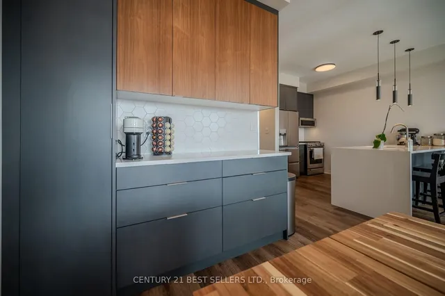 Additional image 23 of 590 North Service Rd Unit 66