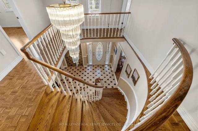 Additional image 24 of 40 Canmore Blvd