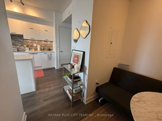 Additional image 9 of 106 Dovercourt Rd Unit 805