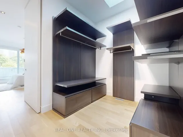 Additional image 24 of 840 Richmond St