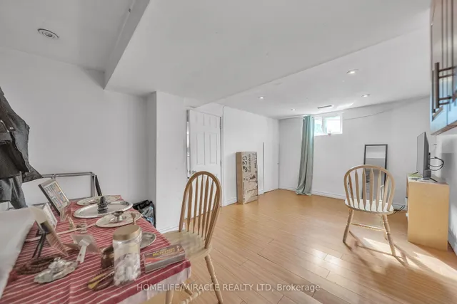 Additional image 24 of 77 Fennell Ave