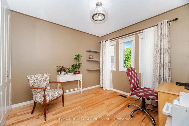 Additional image 24 of 8 Inwood Pl