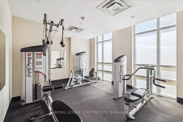 Additional image 31 of 81 Robinson St Unit 809