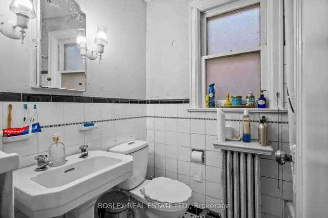 Additional image 17 of 355 Roehampton Ave