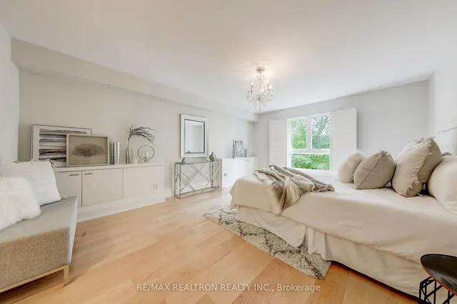 Additional image 12 of 14 Anvil Millway