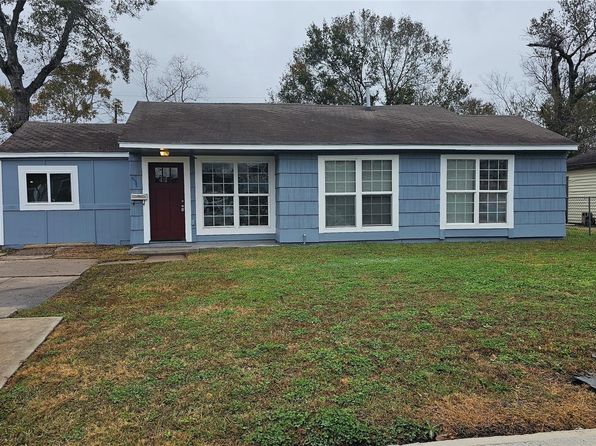 5927 Belarbor St, Houston, TX 77033
